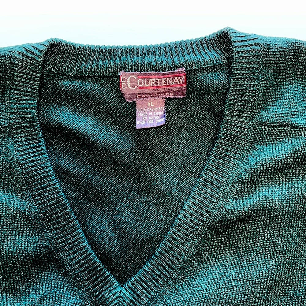Courtenay Cashmere v neck pullover men’s sweater Dark green color rich in person